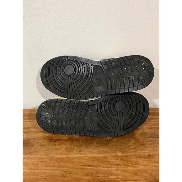 Air Jordan 1 Low SE Flight Club Men’s Size 9 Black Grey Suede Athletic Sneakers - Picture 11 of 11